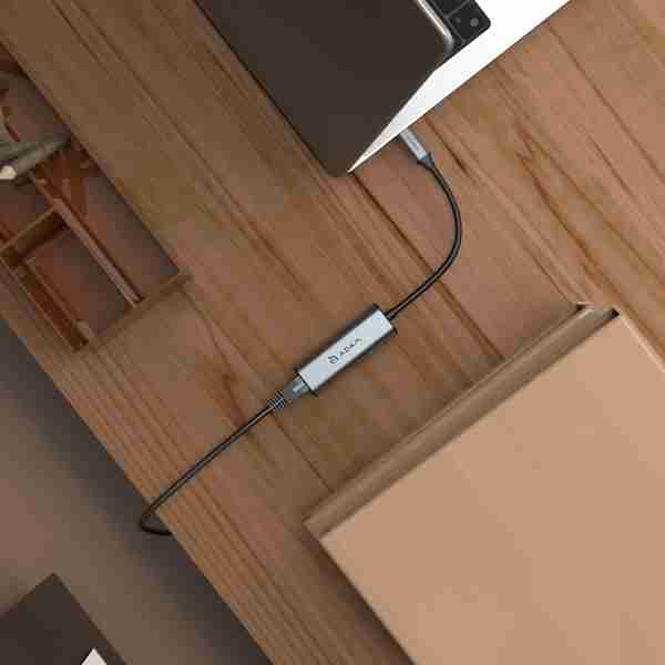 Adaptador USB-C a Ethernet de hasta 2.5 Gbps CASA e2 Adam Elements