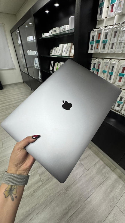 Macbook Air 13´ M1 8gb RAM 512gb Disco Duro USADO